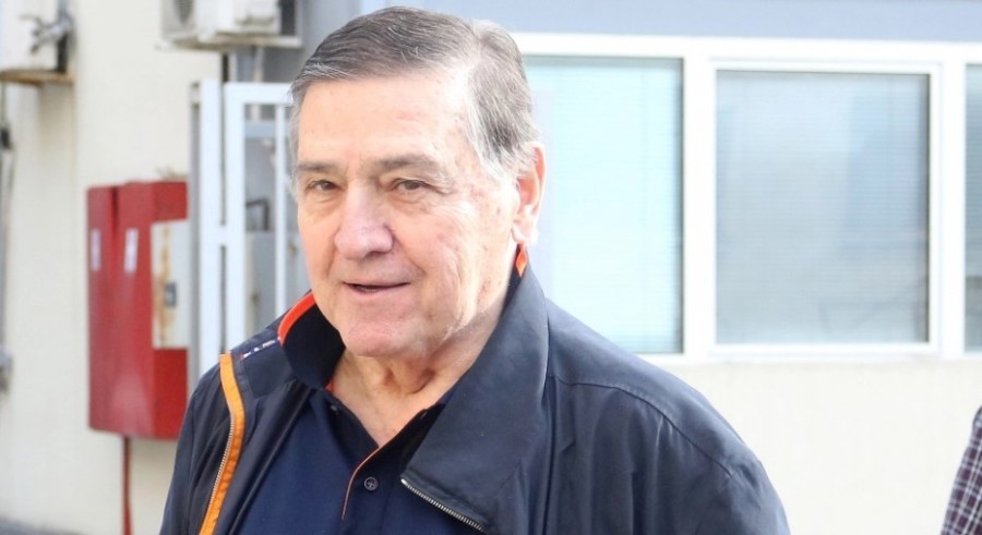 ZDRAVSTVENO STANJE MILUTINA MRKONJIĆA UGROŽENO priključen na respirator