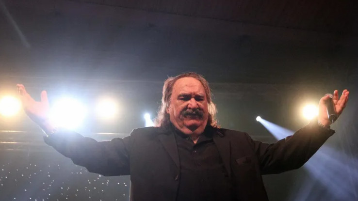 LEGENDARNI MIŠO KOVAČ POBIJEDIO KORONU Pušten je kući na Bandnji dan