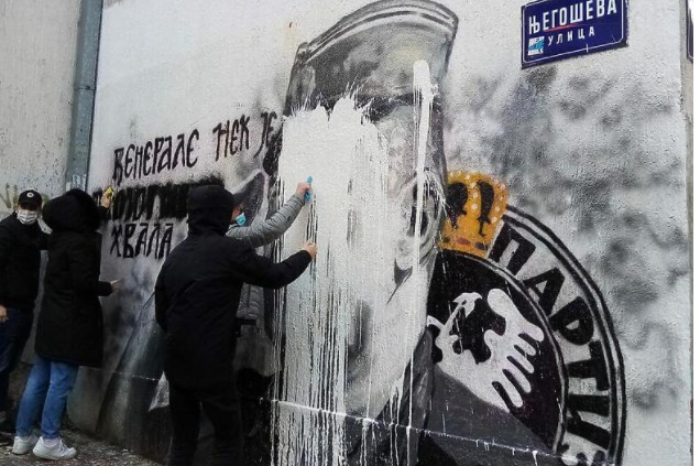GRUPA MLADIĆA ČISTI MURAL sa likom Mladića