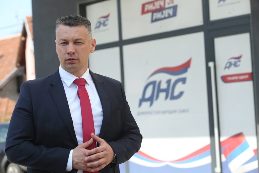 NEŠIĆ OPLEO PO ZVIZDIĆU: Zloupotrebljava funkciju zakazivanjem hitnih sjednica