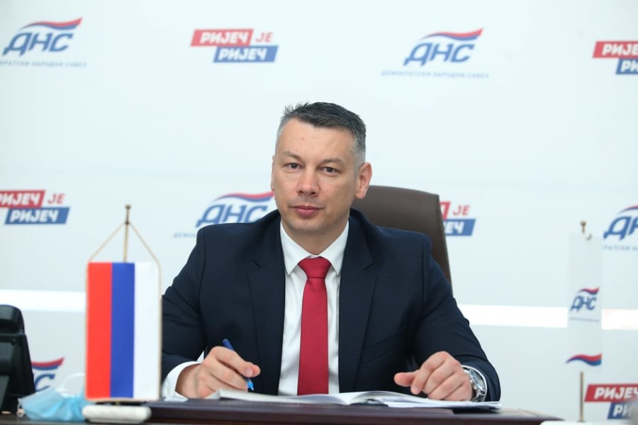 NEŠIĆ UPITAO VLAST: Zašto nadležni ne odgovore ko je od POLITIČARA, PRIVREDNIKA i DRŽAVNIH SLUŽBENIKA koristio aplikaciju "Skaj"?!
