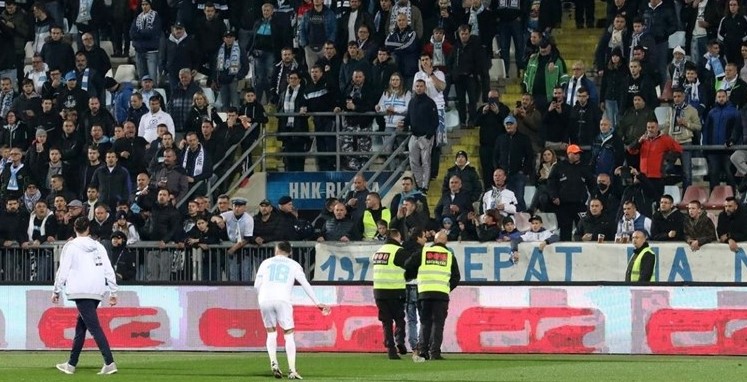HAJDUKOV ŠEF BEZBJEDNOSTI NOKAUTIRAO navijača Rijeke nakon derbija na Rujevici