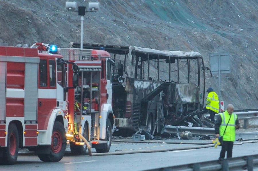 OTPUŠTENI CARINICI KOJI SU PUSTILI autobus bez dokumentacije