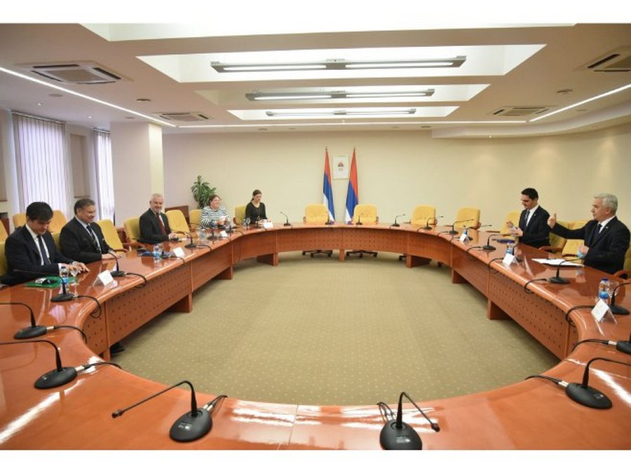 ČUBRILOVIĆ-ESKOBAR: Dijalogom rješavati sporna pitanja