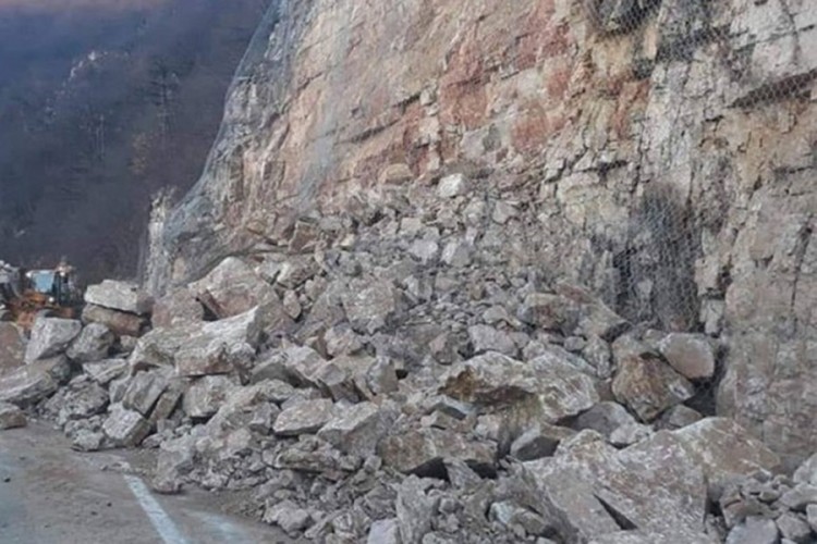 UPOZORENJE NA ODRONE ZBOG ZEMLJOTRESA! Posebno rizično područje Hercegovine