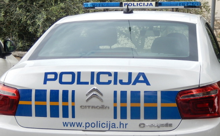 POGUBNO BRANJE MASLINA! Žena na Braču za dlaku izvukla živu glavu