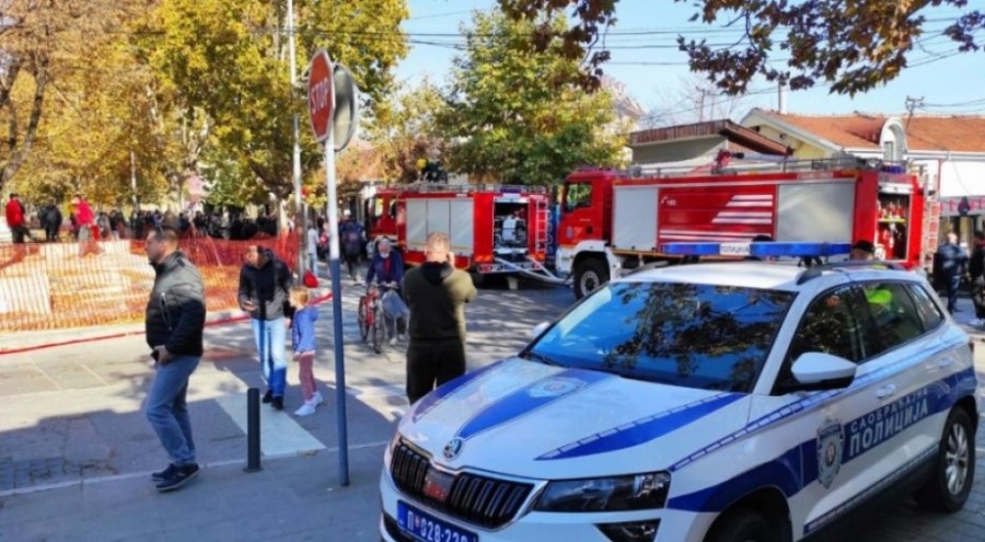 SIRENE ODZVANJALE GRADOM Sa puškom na leđima šetao kroz centar Beograda, reagovala i policija