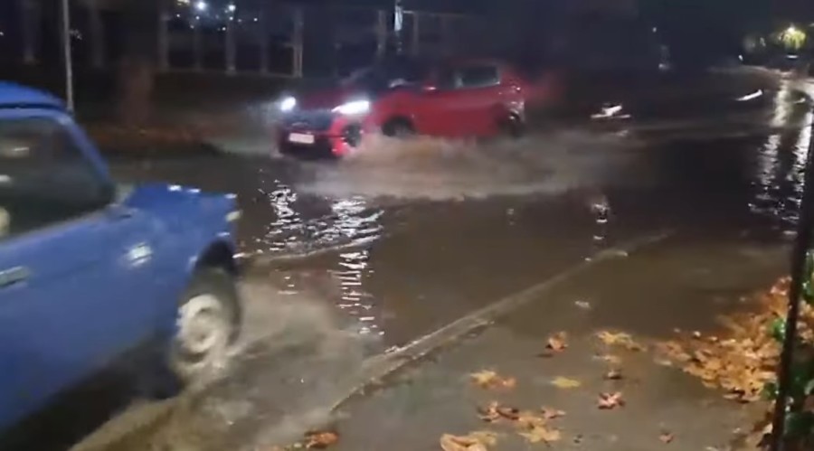 BANJALUKA POD VODOM! Obilna kiša donijela probleme! NADLEŽNE EKIPE na terenu