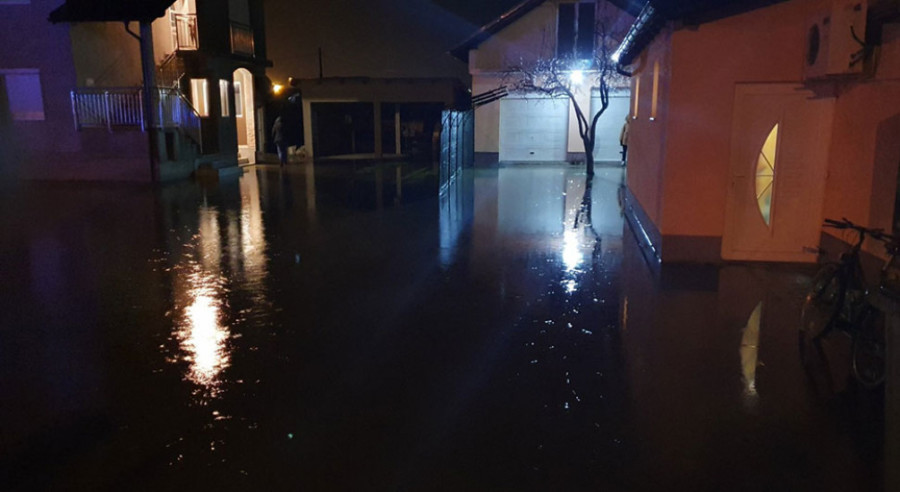 BANJALUČANI U STRAHU OD POPLAVA: Voda se već izlila, na terenu sve dežurne ekipe!