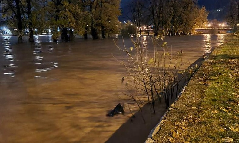 RIJEKA BOSNA u padu