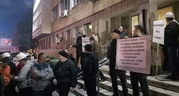 OKUPLJANJA U RUDARSKIM GRADOVIMA Rudari poručuju: Nema odustajanja od zahtjeva