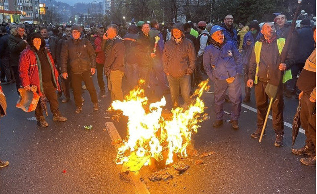 RUDARI SE SPREMAJU ZA "KAMPOVANJE" ispred Vlade FBiH: Stižu opomene iz Ministarstva unutrašnjih poslova KS!