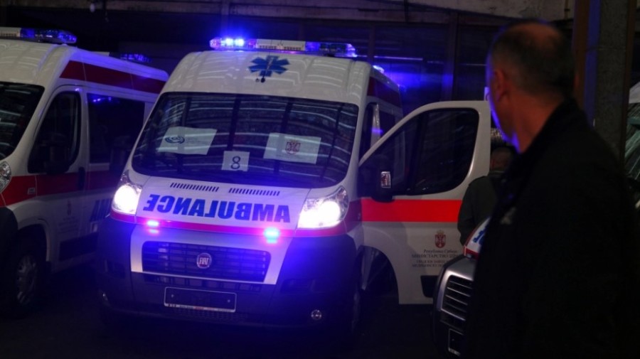 TRAGEDIJA U SOMBORU Muškarac (32) skočio sa trećeg sprata tržnog centra