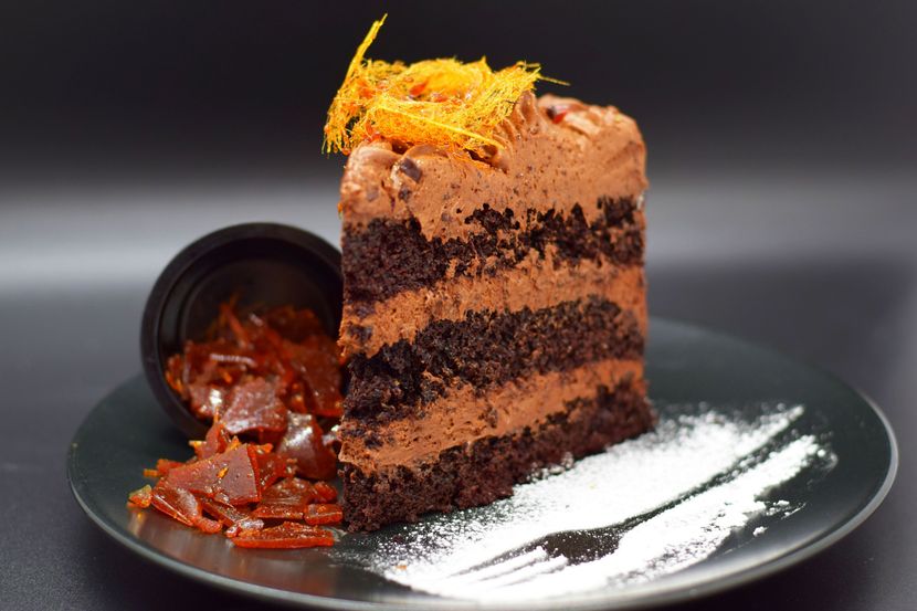 NAJLJEPŠA KARAMEL TORTA SA ČOKOLADOM I ORASIMA: Svaki zalogaj je čisto uživanje!