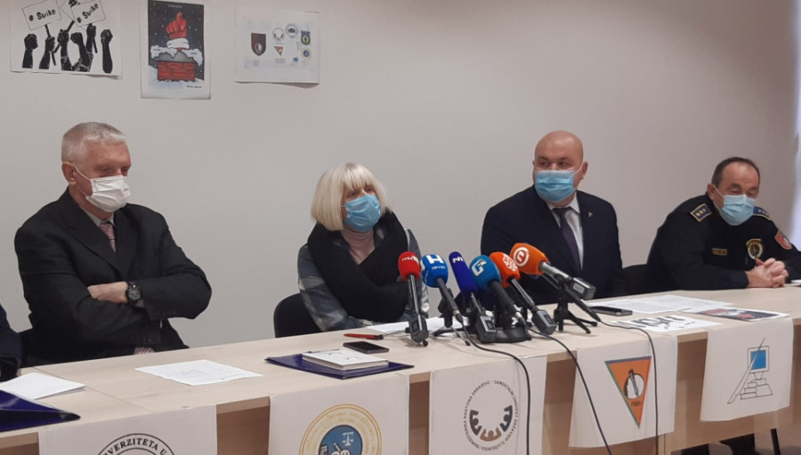 ŠEST SINDIKATA U KS NAJAVILI ŠTRAJK! Pozivaju Vladu na pregovore