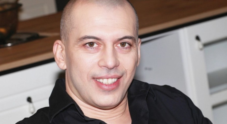TOPALKO OBIŠAO RODNU GRUDU Pokazao kućerak u kojem je odrastao, za ručak u tanjiru domaći sir i pogača (FOTO)