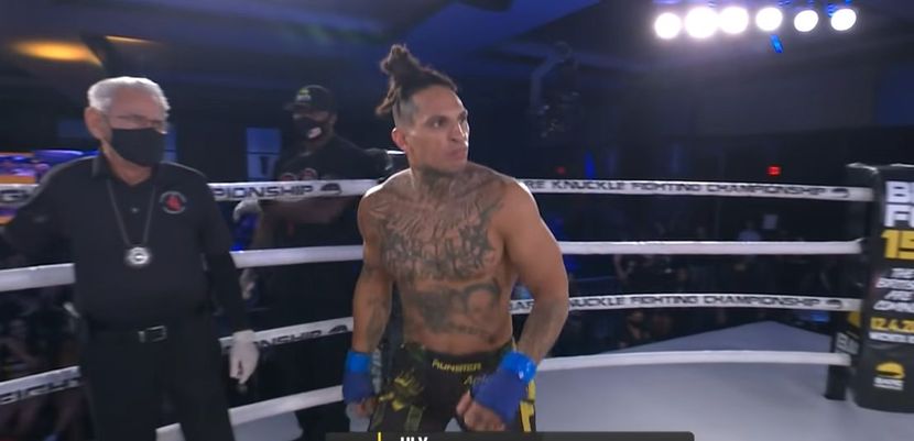 OBOŽAVALAC ISPROZIVAO MMA BORCA NA INTERNETU, ovaj mu došao pred kuću i prebio ga!