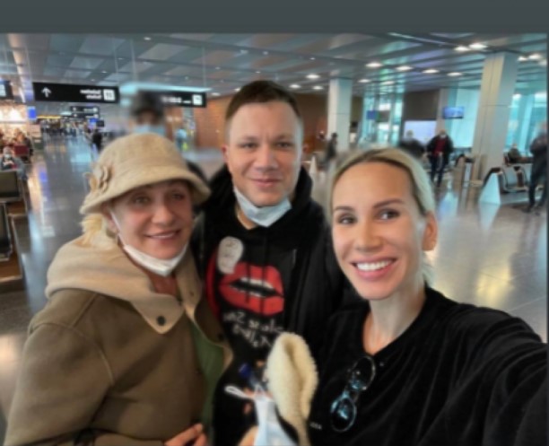 FOTOGRAFIJA RIJEŠILA MISTERIJU Evo u kakvim su odnosima Relja, Vesna i Nikolija