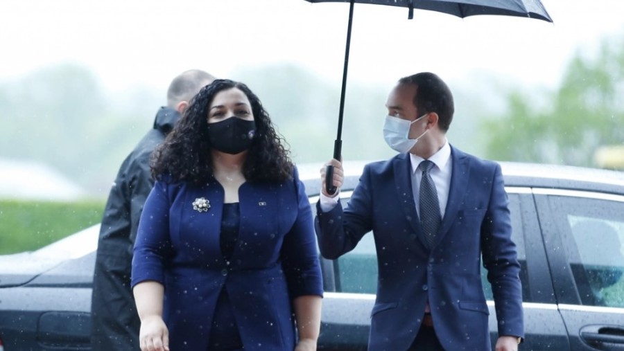 VJOSA OSMANI ZAKUKALA, a onda pomenula Vučića
