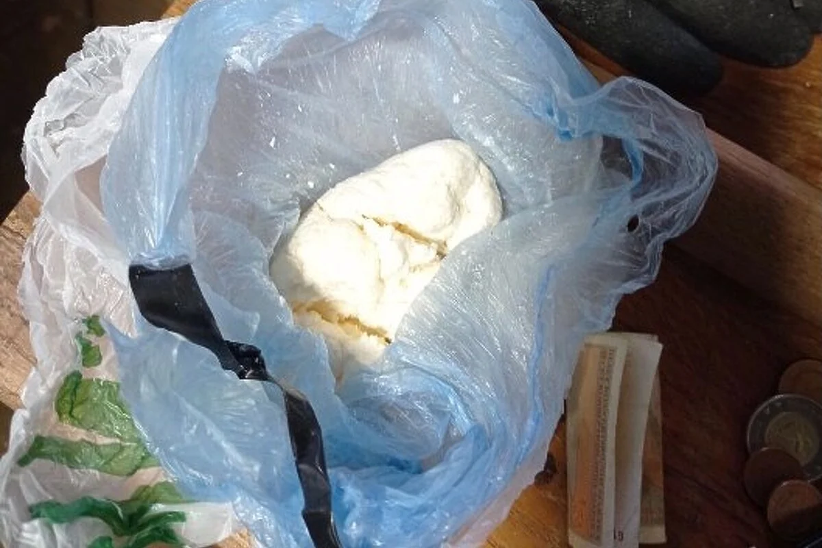 AKCIJA POLICIJE U BUSOVAČI I VITEZU: Pronađena droga, uhapšene tri osobe!