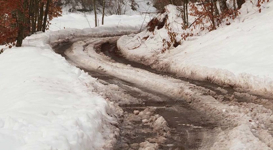 U DECEMBRU SE UZDAJU SAMO U SUNCE Sela u ovoj opštini još čekaju mašine za čišćenje snijega