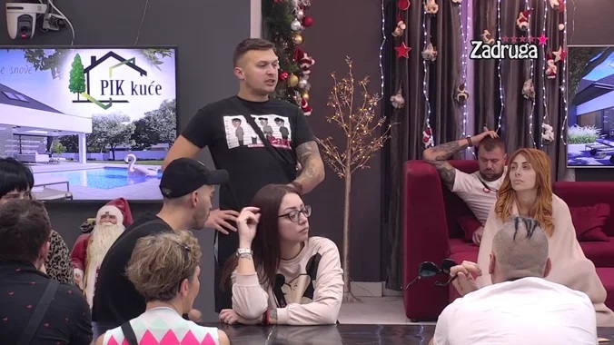 DOPISIVAO SE SA DRUGOM Stefan Karić otkrio detalje raskida