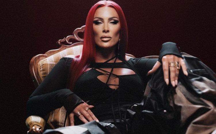 ŽENA IZ SNOVA Senida zapalila Instagram fotkom u bikiniju, pokazala i LICE BEZ ŠMINKE! (FOTO)