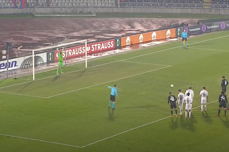 SUDIJE POKRALE PARTIZAN! Poklonjen penal protivniku! (VIDEO)