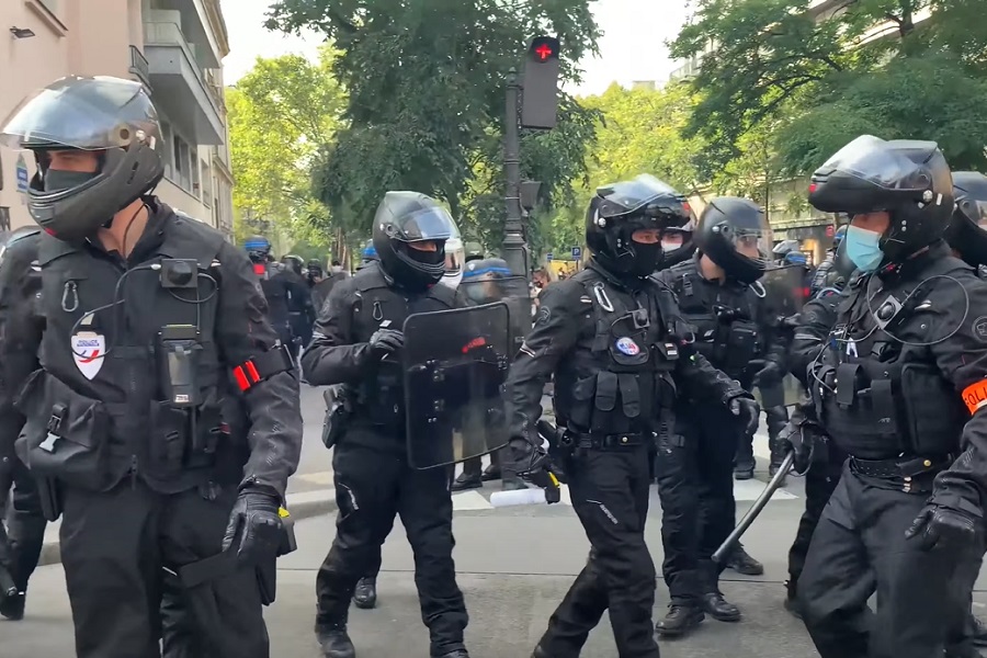 RASTE NETRPELJIVOST U FRANCUSKOJ, nemiri i tuče označili početak predsjedničke kandidature!