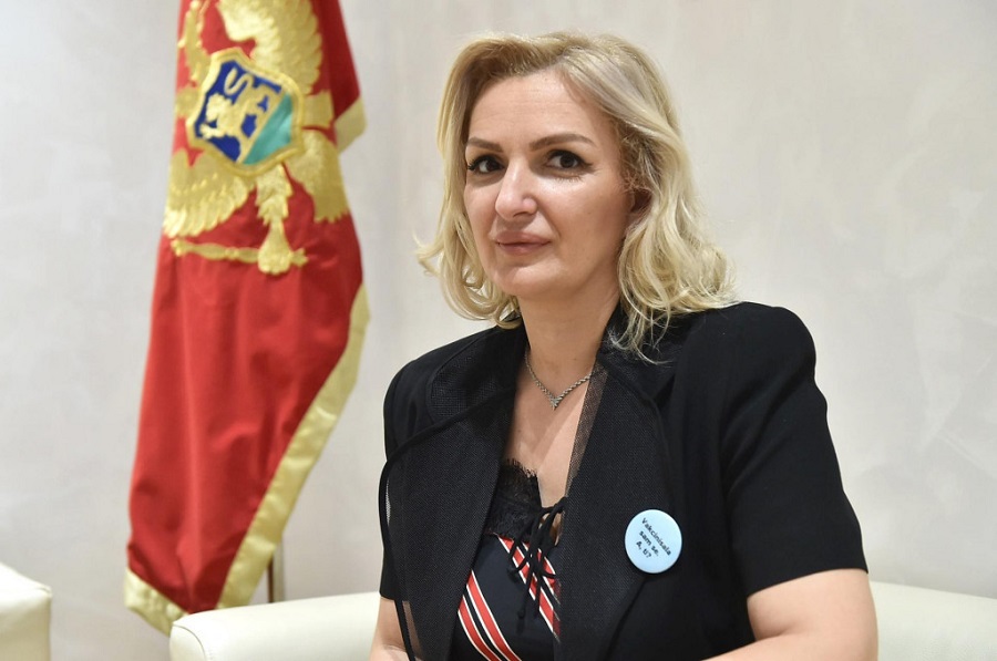 POVEĆANE PLATE MEDICINARIMA: "Nije ovo milostinja, već dug onima koji sapsavaju živote"