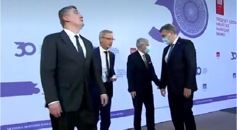 NEPRIJATNA SITUACIJA Milanović ignorisao Plenkovića, gledao u plafon! (VIDEO)