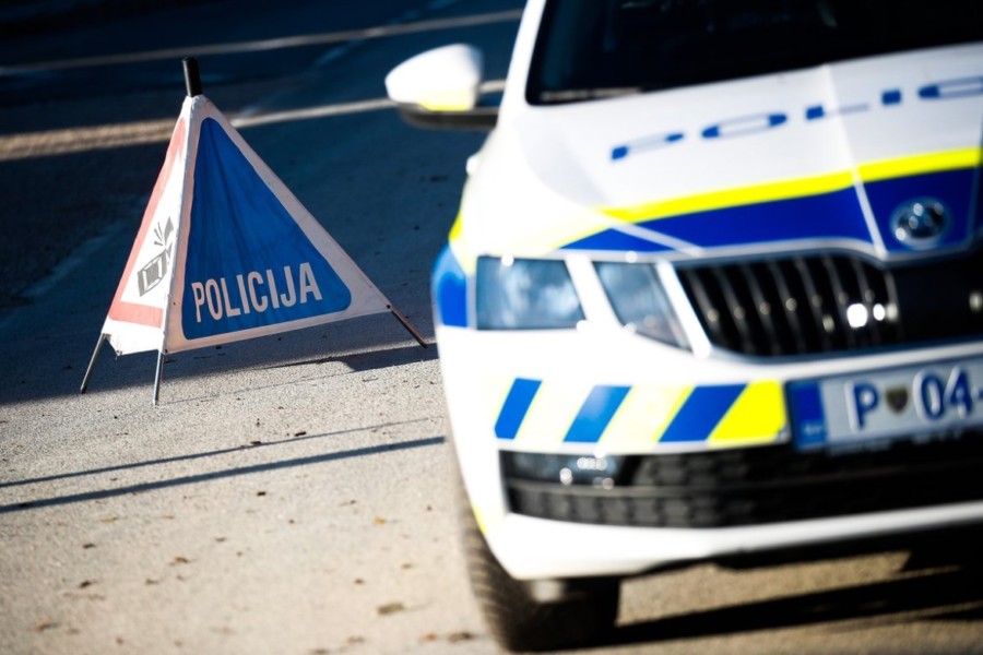 TURSKI DRŽAVLJANIN AUTOMOBILOM POVRIJEDIO TROJICU POLICAJACA: Namjerno se zakucao u službeno vozilo PRI BRZINI od 200 kilometara na čas!