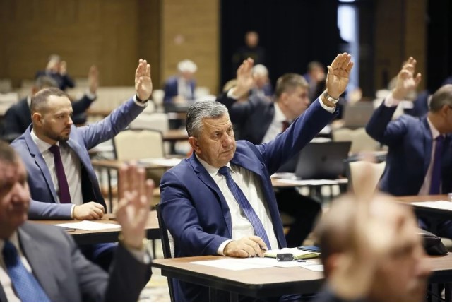 „GRADOMANIJA BEZ VELIKIH RAZLOGA“ Po skraćenom postupku, ŠEST opština dobilo status grada