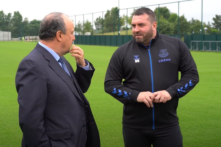 BENITEZ VUČE očajnički potez da bi oživio tim!