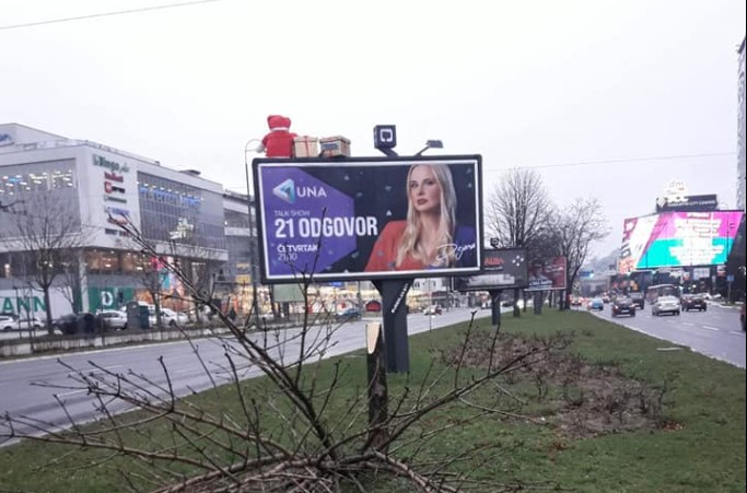 SAMO U BiH: Posjekli kesten jer je ZAKLANJAO pogled na reklamu