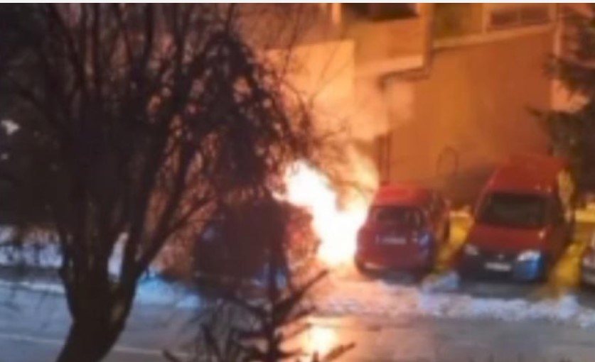 BUKTINJA UZNEMIRILA GRAĐANE: Na rano jutro gorio automobil “seat ibiza”