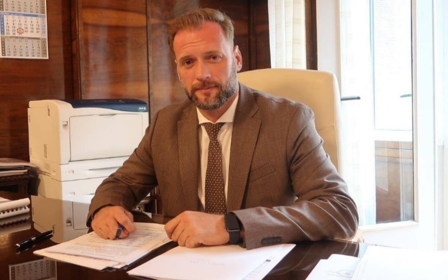 ĐAK PONAVLJAČ DANAS U FOTELJI MINISTRA ODBRANE HRVATSKE! Kako je Banožić od NAJGOREG učenika dogurao do vrha vlade?