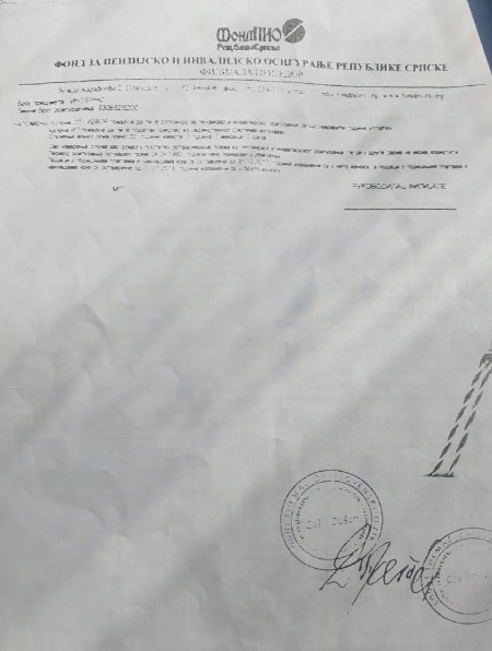 SRAMOTA! "ZDRAVICA" KOJA POKAZUJE SVE! Bahati NAČELNIK izrazito nerazvijene opštine u RS ispija piće od 750 MARAKA (VIDEO)