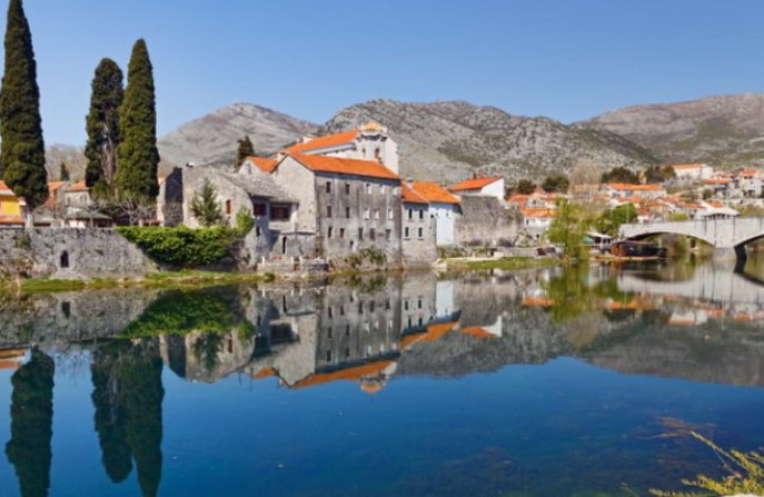 TURIZAM U SRPSKOJ CVJETA! Broj turističkih posjeta veći za 50 odsto u odnosu na lani, ČETIRI GRADA su najposjećenija!