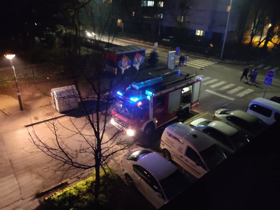 GORIO STAN! Na terenu banjalučki vatrogasci