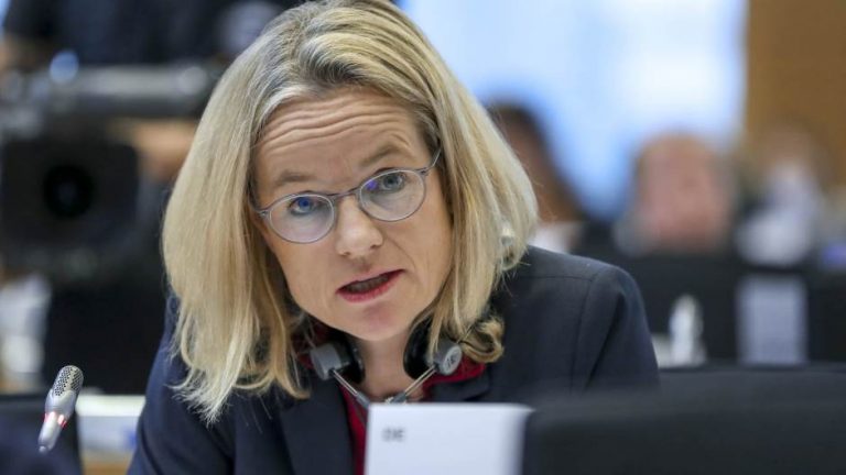 Fon Kramon: Srbi na Kosovu i Metohiji izloženi diskriminaciji