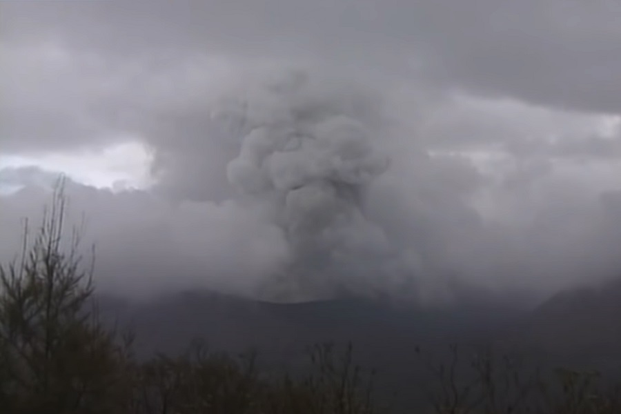 INDONEZIJA U PAKLU! Stanovnici bježe na sve strane! (VIDEO)