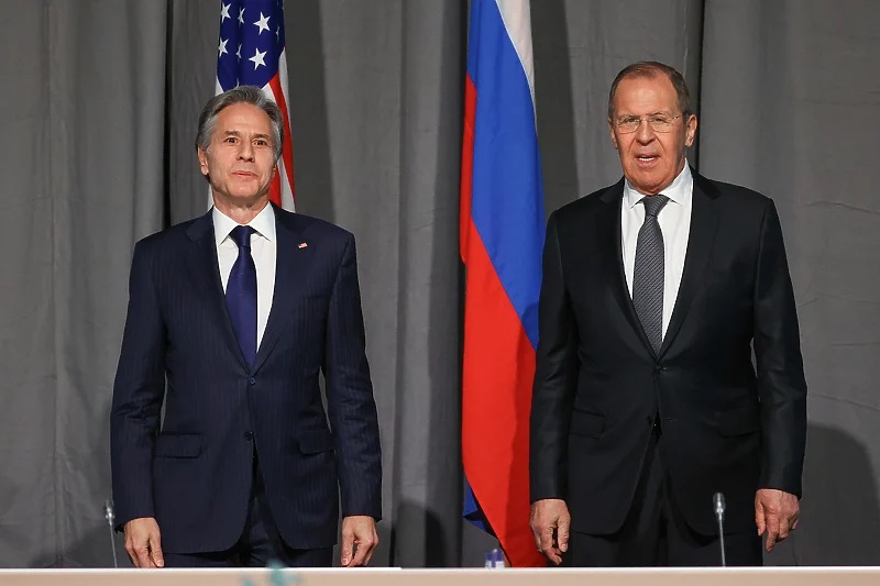 UKRSTILI KOPLJA: Blinken i Lavrov u Švedskoj o krizi na istoku Evrope!