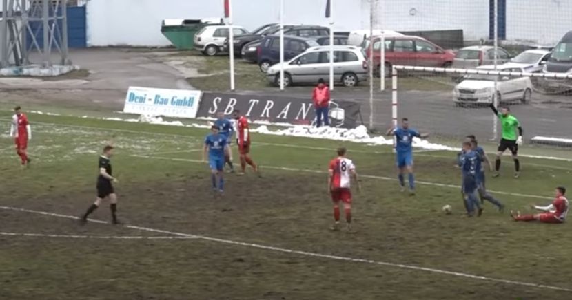 BLATO DO GLEŽNJEVA: Pogledajte po kakvom terenu se igraju utakmice elitnog fudbala u Srbiji (VIDEO)