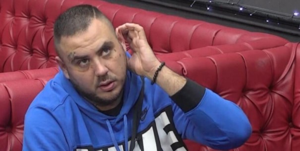 CAR KRIVI DALILU ZA DEJANOV SLOM I JEZIVO PONAŠANJE: On je kvarna, ne treba mi on na duši
