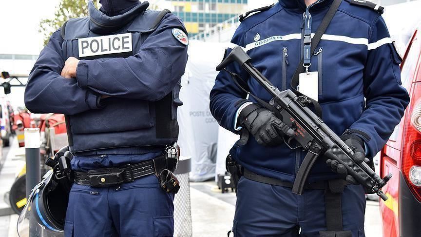 U PARIZU PSIHIJATRIJSKI PACIJENT oteo dvije žene