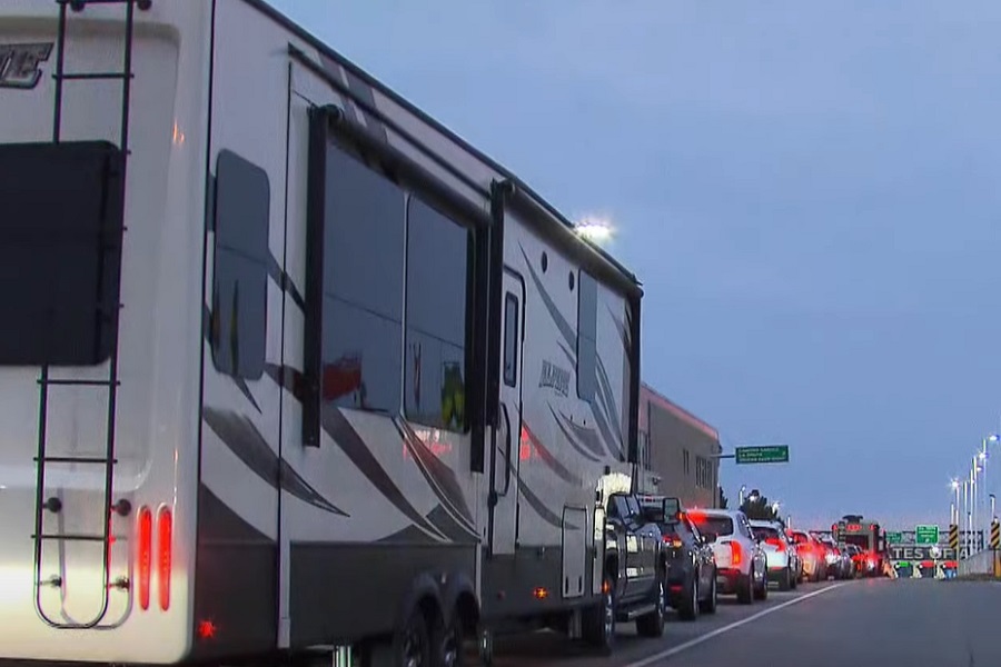 KOLAPS NA GRANIČNIM PRELAZIMA U BiH i regionu gužve zbog smjene turista i vikenda