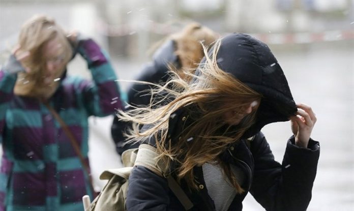 Zbog olujnog vjetra upaljen narandžasti meteoalarm za područje cijele BiH