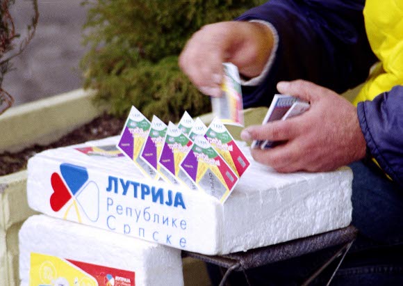 RADIŠIČ KROZ EVL GURA LUTRIJU RS U PROPAST?!