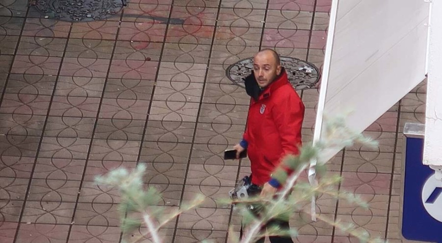 NAPETO U CRNOJ GORI! Muškarac prijeti da će aktivirati eksploziv ispred banke, EVAKUISANA ulica i okolne zgrade